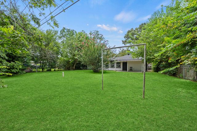 4618 Ella Boulevard, Houston, TX 77018