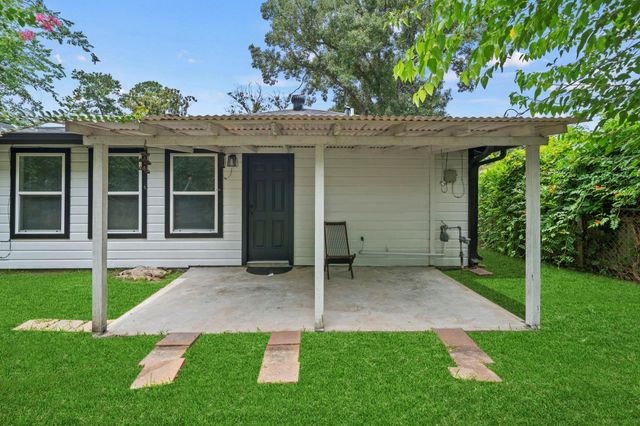 4618 Ella Boulevard, Houston, TX 77018