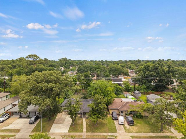 4618 Ella Boulevard, Houston, TX 77018