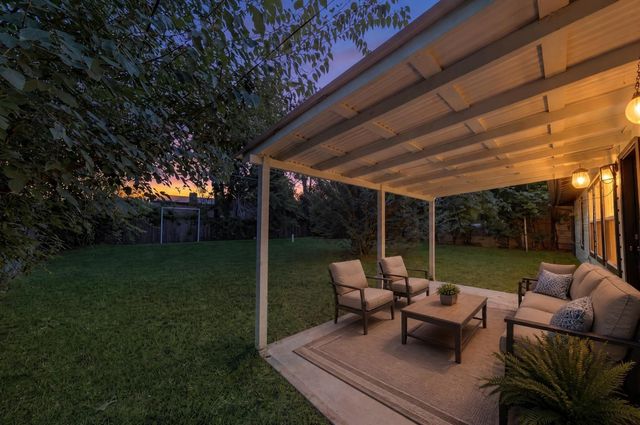 4618 Ella Boulevard, Houston, TX 77018