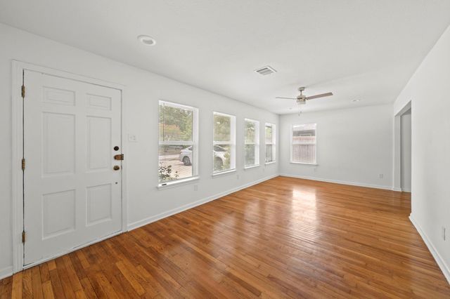 4618 Ella Boulevard, Houston, TX 77018