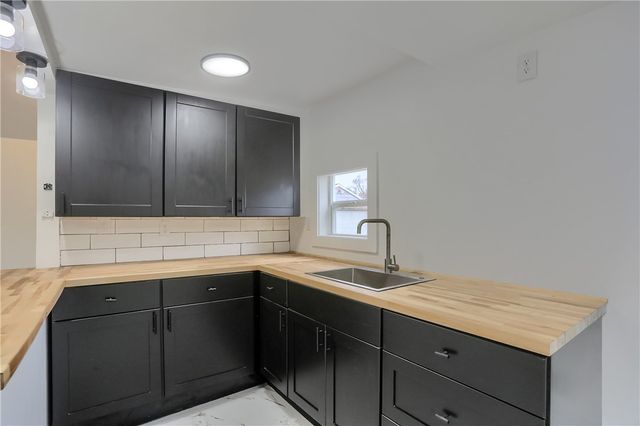 1222 Randolph St, New Castle, PA 16101