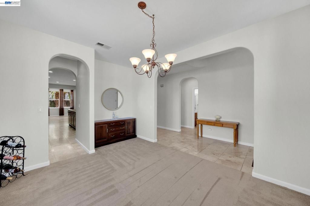 Image 9 of property listing at 6391 Crystal Springs Cir, Discovery Bay, CA 94505