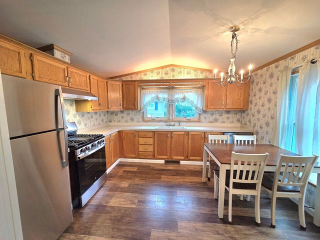 268 Palmer Rd 27, Monson, MA 01057