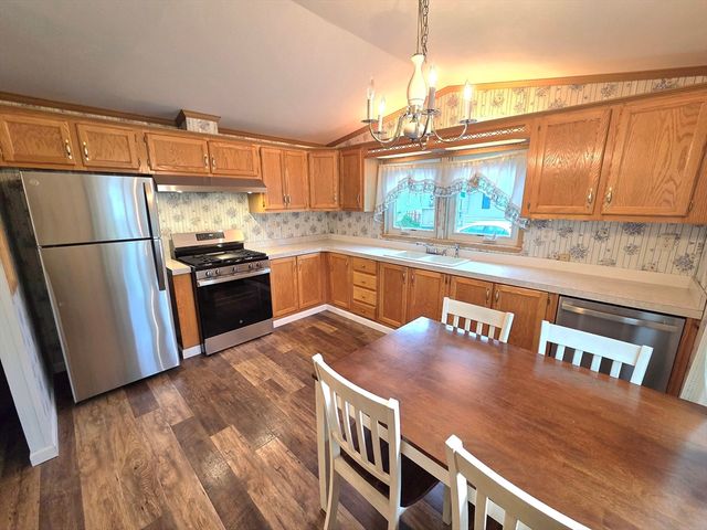268 Palmer Rd 27, Monson, MA 01057