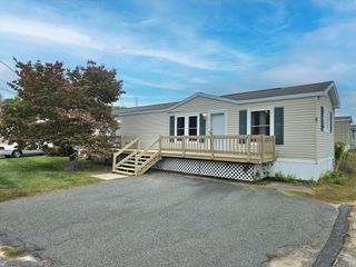 268 Palmer Rd 27, Monson, MA 01057