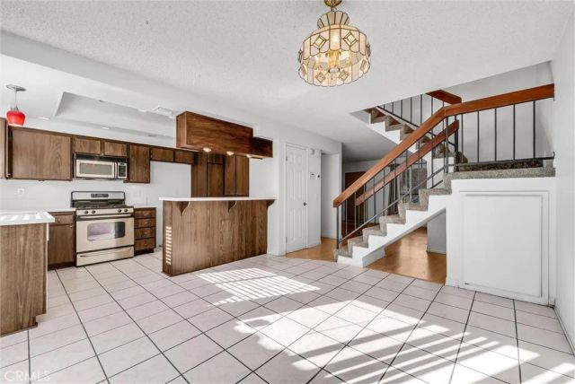 1077 Santo Antonio Drive 15, Colton, CA 92324