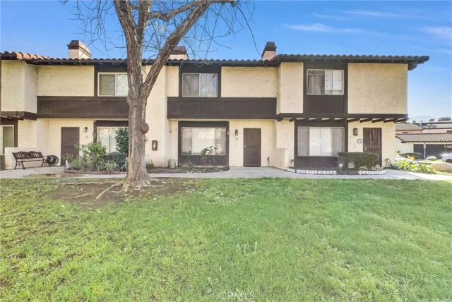 1077 Santo Antonio Drive 15, Colton, CA 92324