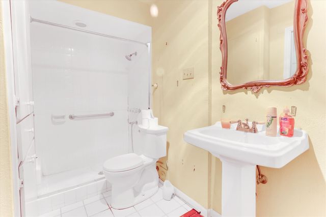 10641 Northboro Street, Dallas, TX 75230