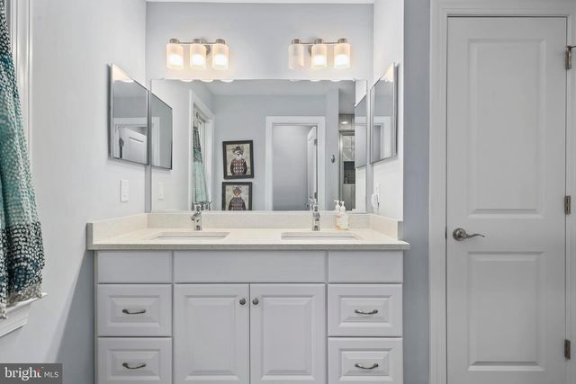 3619 LAKEVIEW PKWY, Locust Grove, VA 22508