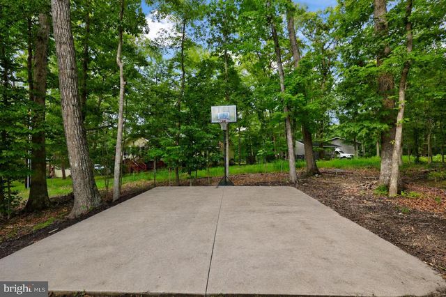 3619 LAKEVIEW PKWY, Locust Grove, VA 22508