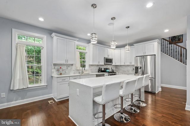 3619 LAKEVIEW PKWY, Locust Grove, VA 22508