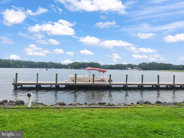 3619 LAKEVIEW PKWY, Locust Grove, VA 22508