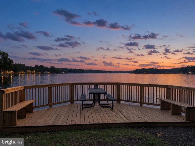 3619 LAKEVIEW PKWY, Locust Grove, VA 22508