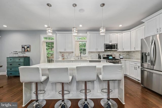3619 LAKEVIEW PKWY, Locust Grove, VA 22508