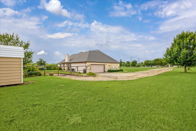 144 Escondido DR, Del Valle, TX 78617