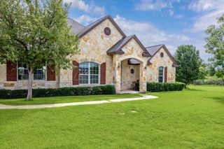 144 Escondido DR, Del Valle, TX 78617