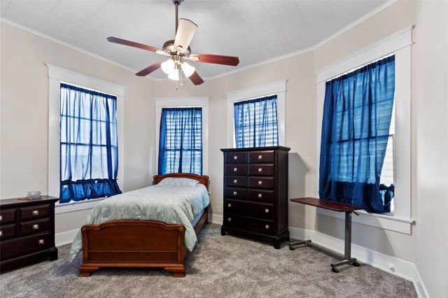 2301 31st Street, Galveston, TX 77550