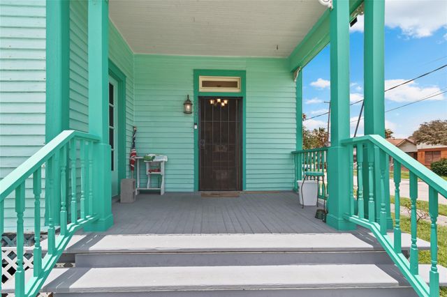 2301 31st Street, Galveston, TX 77550