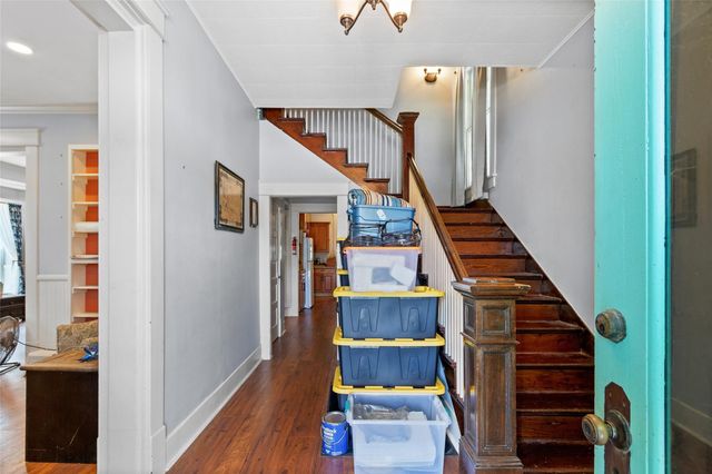 2301 31st Street, Galveston, TX 77550