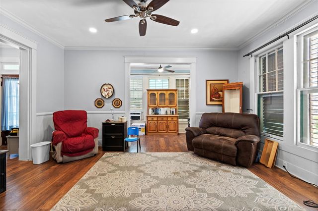 2301 31st Street, Galveston, TX 77550