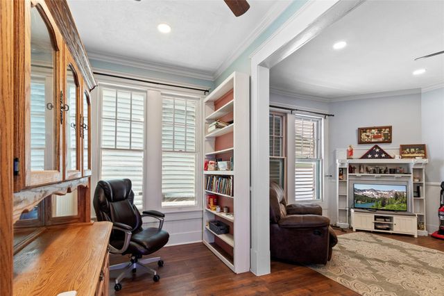 2301 31st Street, Galveston, TX 77550