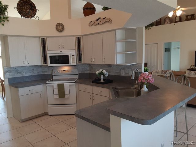 236 N Hambletonian Street, Inverness, FL 34453