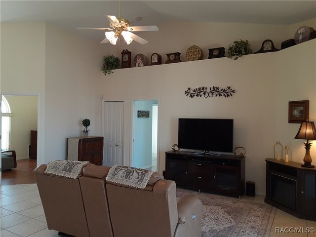 236 N Hambletonian Street, Inverness, FL 34453