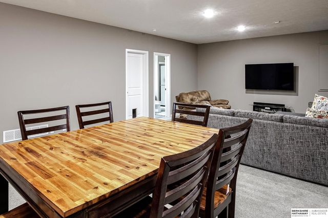 10644 S 189th Street, Omaha, NE 68136