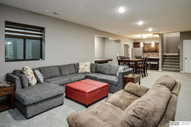 10644 S 189th Street, Omaha, NE 68136