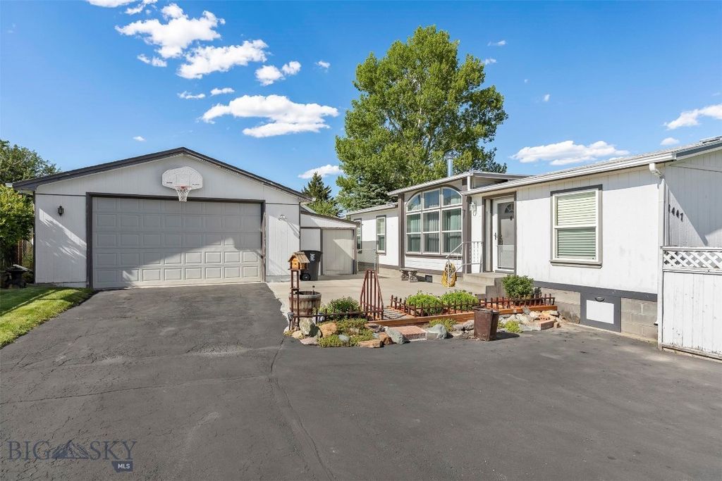 1447 Sunrise Lane, Butte, MT 59701 photo 1