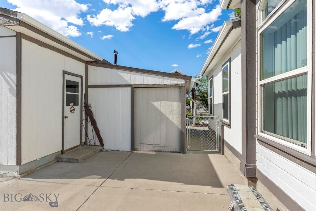 1447 Sunrise Lane, Butte, MT 59701 photo 3