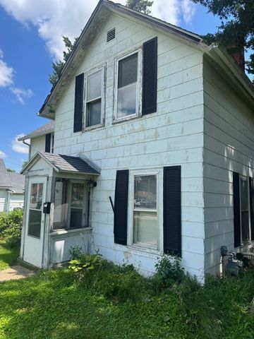 414 49th Street, Moline, IL 61265
