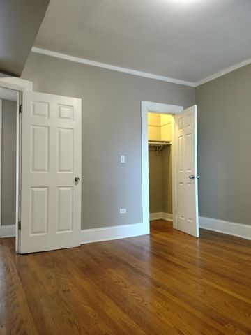 7729 S Essex Avenue 2, Chicago, IL 60649