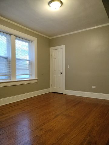 7729 S Essex Avenue 2, Chicago, IL 60649