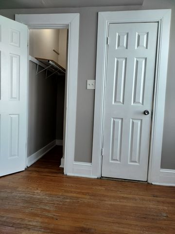 7729 S Essex Avenue 2, Chicago, IL 60649