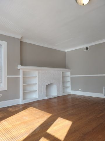 7729 S Essex Avenue 2, Chicago, IL 60649