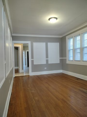 7729 S Essex Avenue 2, Chicago, IL 60649