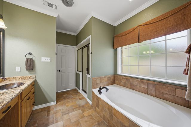 6398 Dorsey Drive, Athens, TX 75752