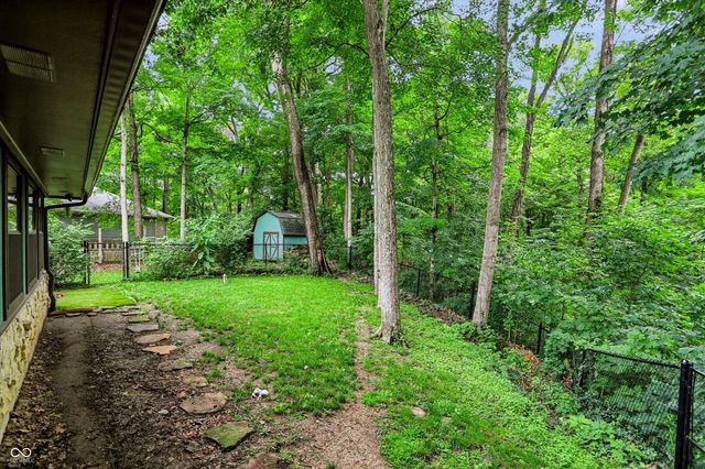 7992 Black Oak Drive, Plainfield, IN 46168