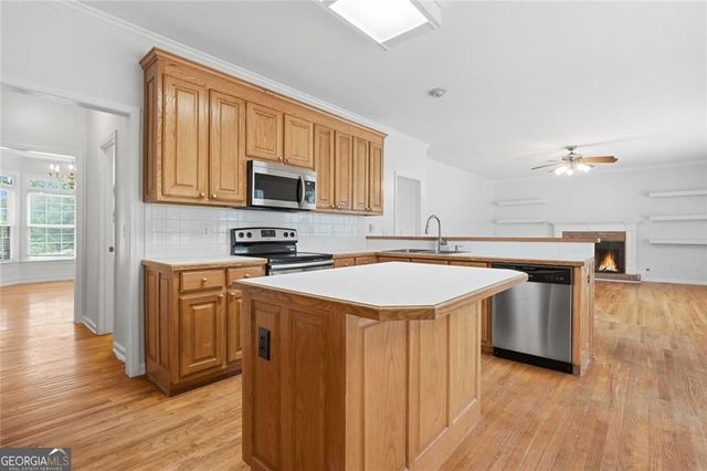 3235 Lake Russell Way, Buford, GA 30519