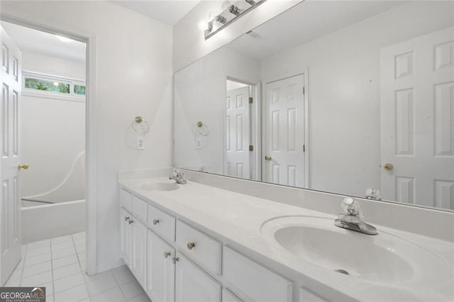 3235 Lake Russell Way, Buford, GA 30519