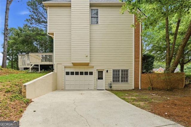 3235 Lake Russell Way, Buford, GA 30519