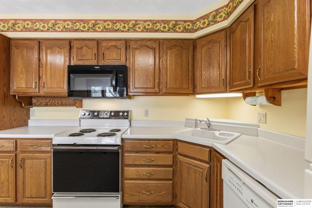 108 Meadow Lane, Gretna, NE 68028