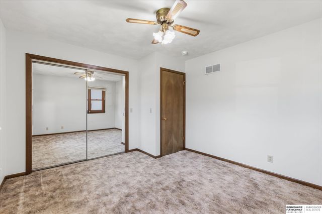 108 Meadow Lane, Gretna, NE 68028