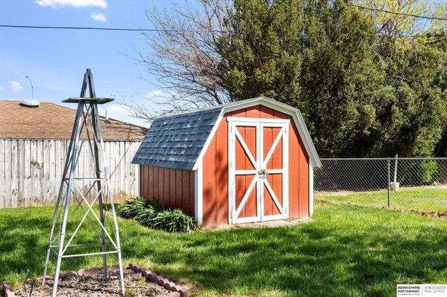 108 Meadow Lane, Gretna, NE 68028