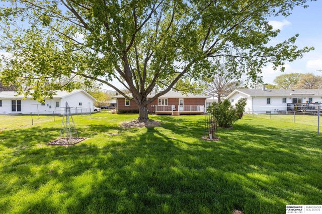 108 Meadow Lane, Gretna, NE 68028