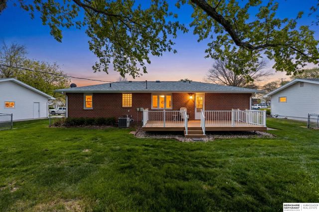 108 Meadow Lane, Gretna, NE 68028