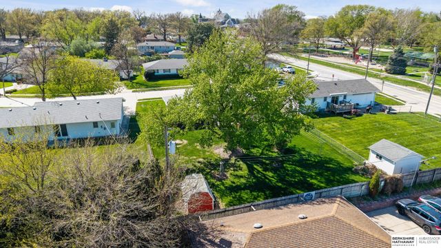 108 Meadow Lane, Gretna, NE 68028