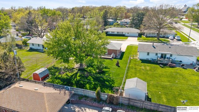 108 Meadow Lane, Gretna, NE 68028